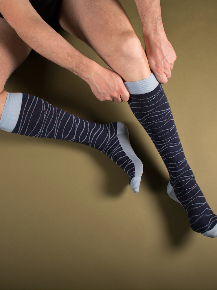 Wool compression stockings, navy blue with blue waves