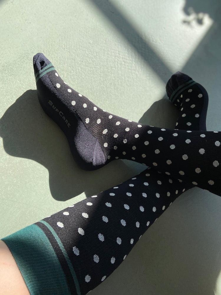 Bamboo compression stockings, black with white dots